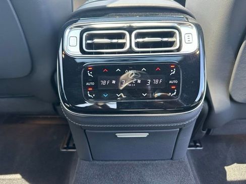 Used 2025 Mercedes-Benz S 580 4MATIC Sedan image 31