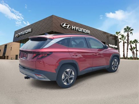 New 2026 Hyundai Tucson SEL FWD image 3