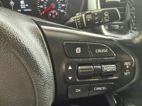Used 2017 Kia Sorento AWD w/ LX Convenience Package image 14