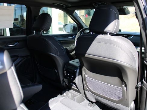 New 2025 Jeep Grand Cherokee L Laredo image 26