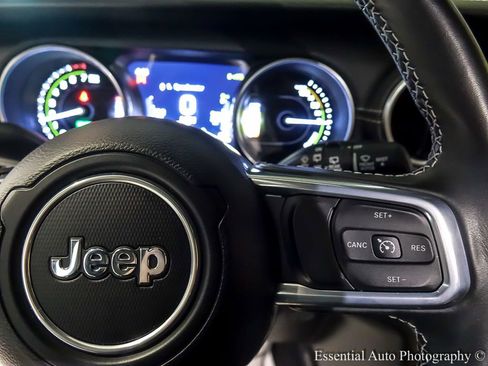 Used 2023 Jeep Wrangler Unlimited Sahara w/ Cold Weather Group image 18