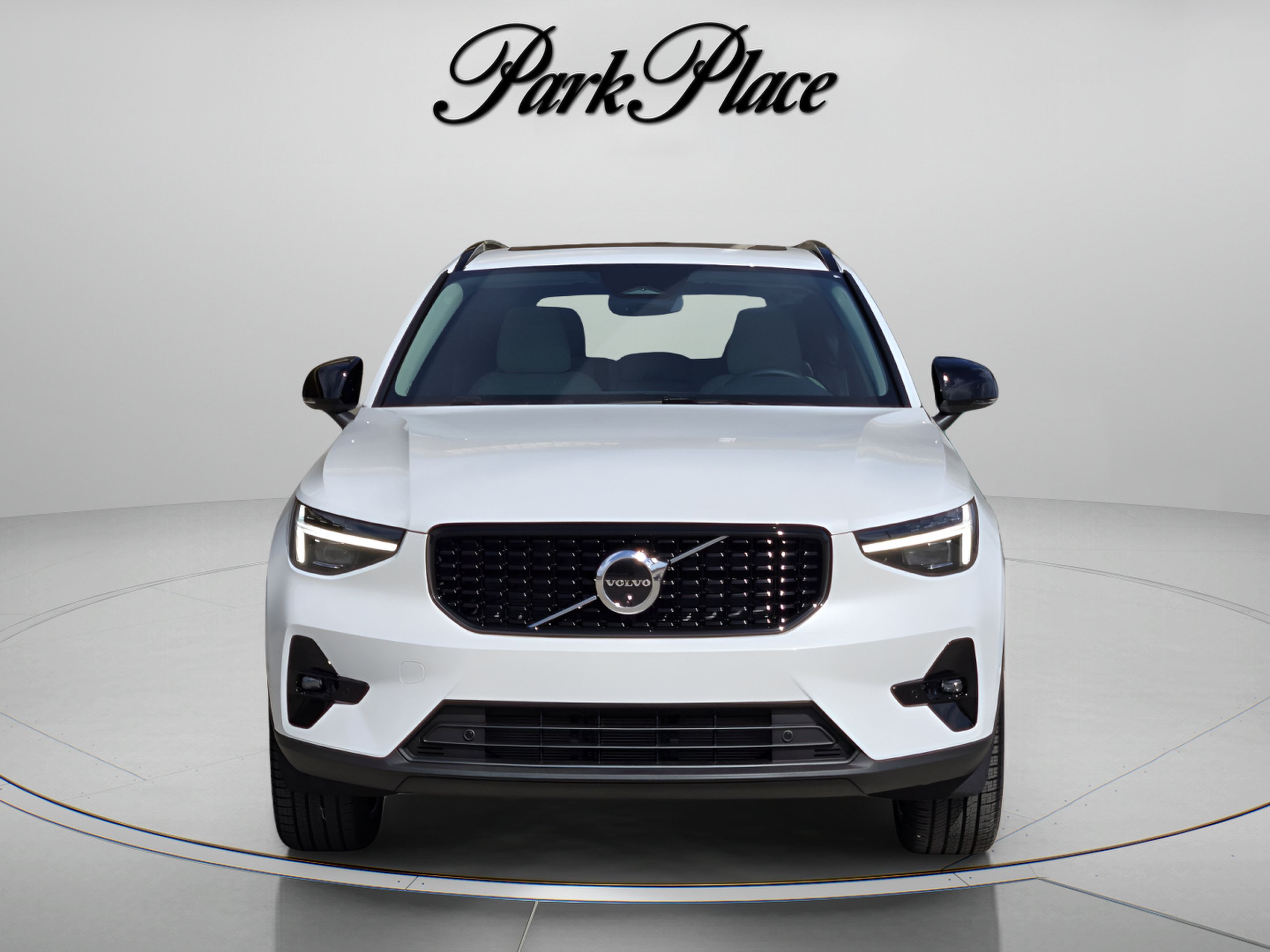 Used 2026 Volvo XC40 B5 Plus w/ Protection Package Premier AWD/4WD image 8