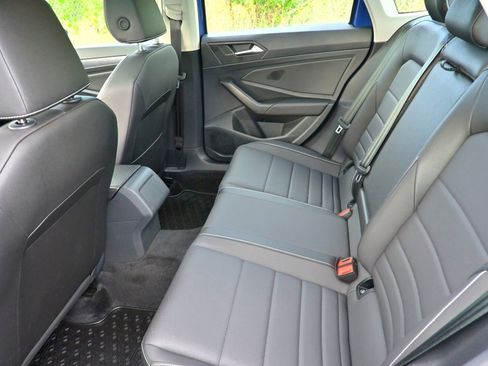 Used 2024 Volkswagen Jetta SE w/ Panoramic Sunroof Package image 18