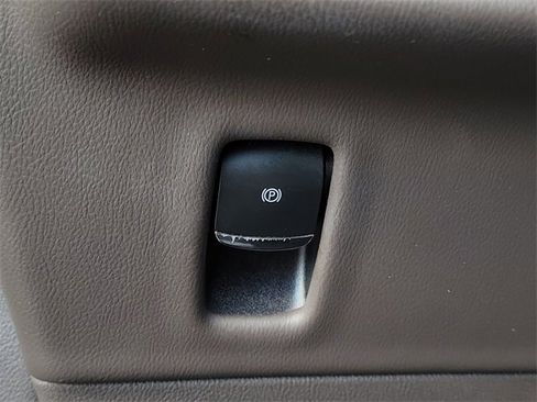 Certified 2022 Lincoln Nautilus FWD w/ Premium Package image 14