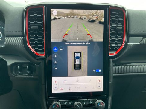 New 2025 Ford Ranger Raptor image 24