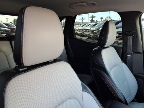 Certified 2023 Ford Escape Platinum w/ Class II Trailer Tow Package image 12