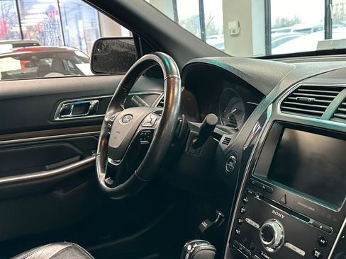 Used 2016 Ford Explorer Limited image 36
