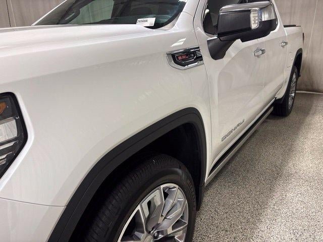 Used 2024 GMC Sierra 1500 Denali w/ Denali Reserve Package AWD/4WD image 12