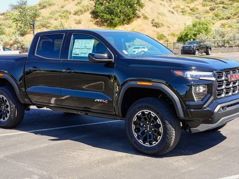 New 2026 GMC Canyon AT4 image 6