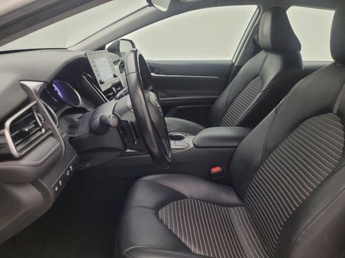 Used 2023 Toyota Camry SE image 17