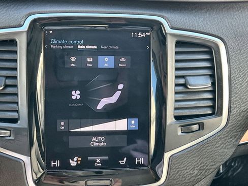 Used 2022 Volvo XC90 T6 Momentum w/ Climate Package image 21