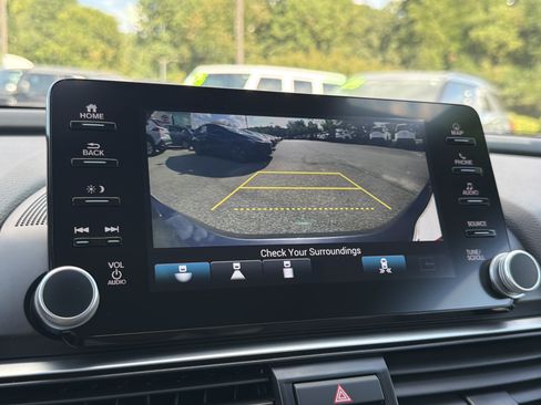 Used 2020 Honda Accord Touring image 6