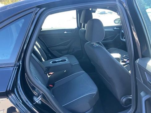 Used 2025 Volkswagen Jetta Sport image 17