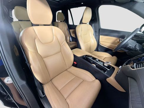 Certified 2023 Volvo XC90 B6 Ultimate w/ Protection Package Premier AWD/4WD image 31