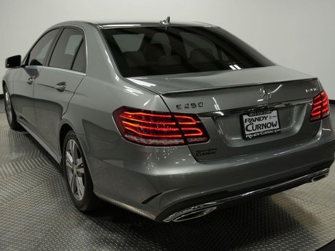 Used 2014 Mercedes-Benz E 250 BlueTEC Sedan image 24