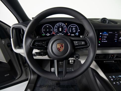 New 2026 Porsche Cayenne S image 18