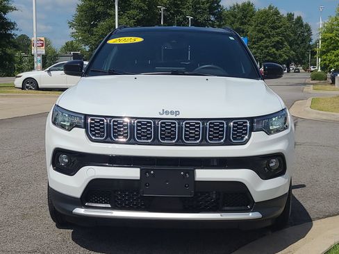 Used 2025 Jeep Compass Limited AWD/4WD image 8