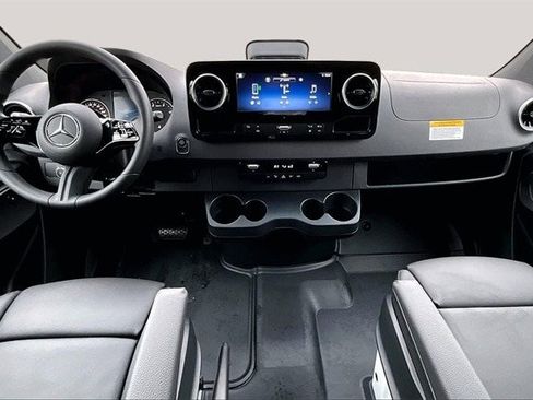 New 2025 Mercedes-Benz Sprinter 2500 image 7