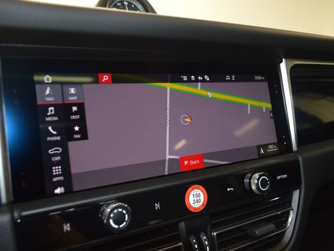 New 2026 Porsche Macan image 27