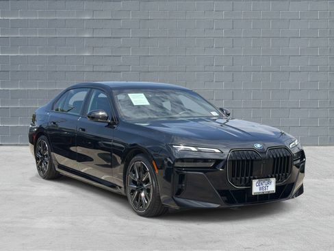 Used 2026 BMW 750e xDrive AWD/4WD image 1