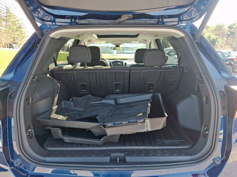 Used 2023 Chevrolet Equinox LT image 28