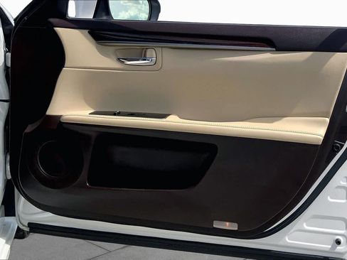 Used 2017 Lexus ES 350 w/ Luxury Package FWD image 22