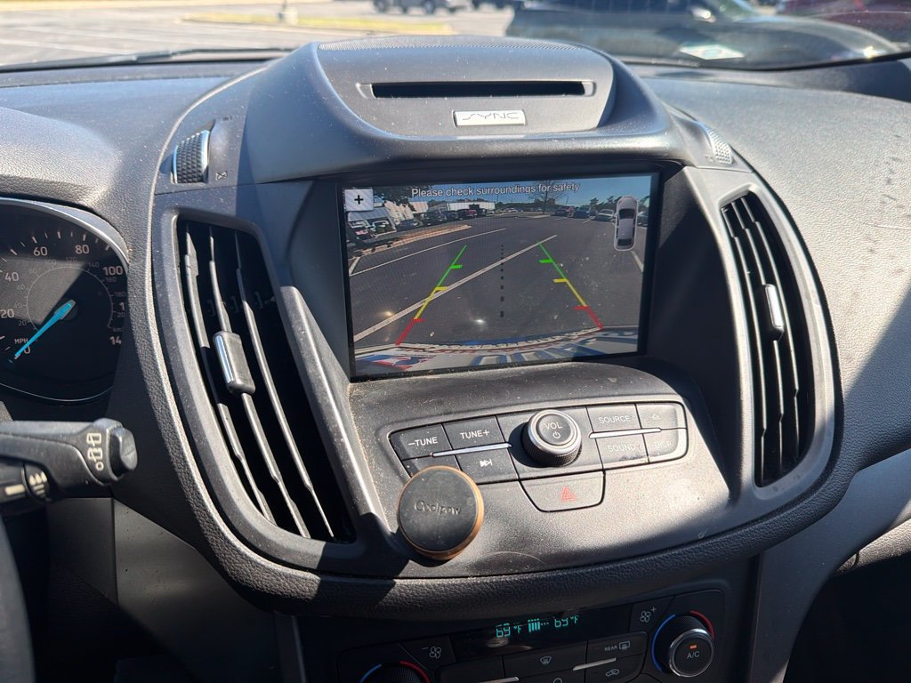 Used 2017 Ford Escape SE w/ Equipment Group 201A FWD image 11