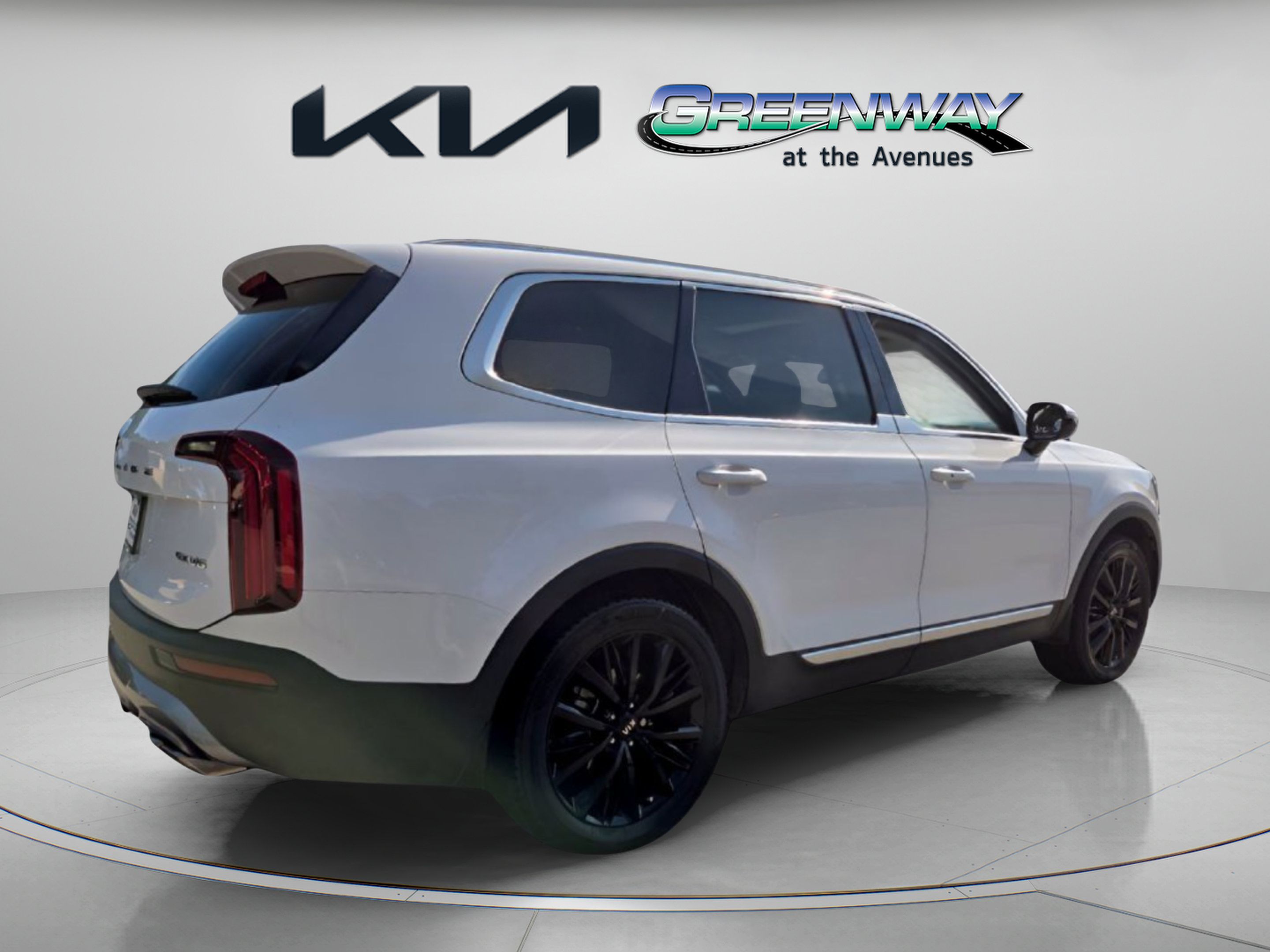 Used 2021 Kia Telluride SX w/ Towing Package FWD image 7