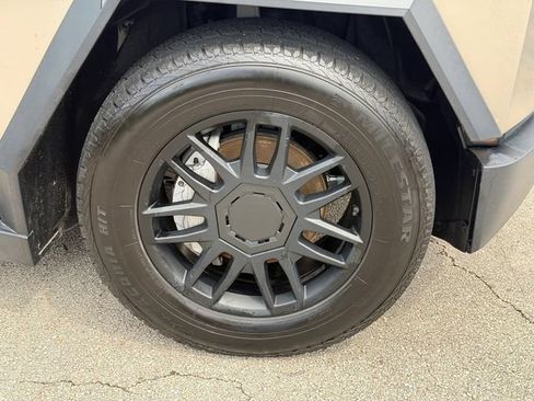 Used 2024 Tesla Cybertruck AWD Crew Cab image 17