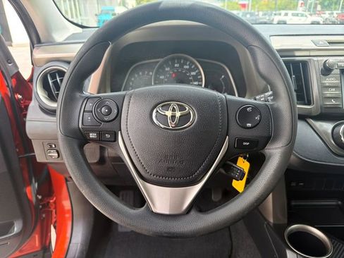 Used 2015 Toyota RAV4 LE FWD image 14
