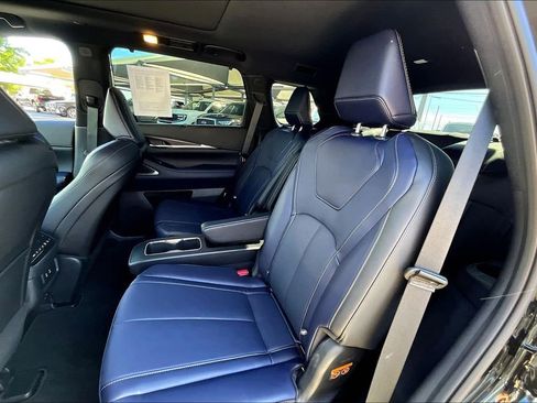 Certified 2026 INFINITI QX60 Sport AWD/4WD image 37