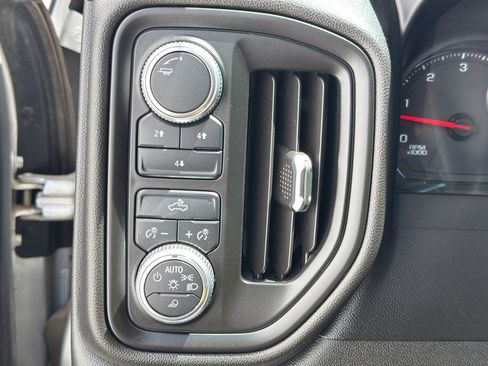 Used 2020 GMC Sierra 2500 4x4 Crew Cab w/ Convenience Package image 22