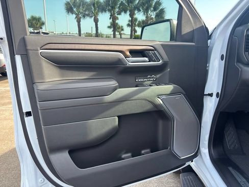 New 2026 Chevrolet Silverado 1500 High Country AWD/4WD image 17