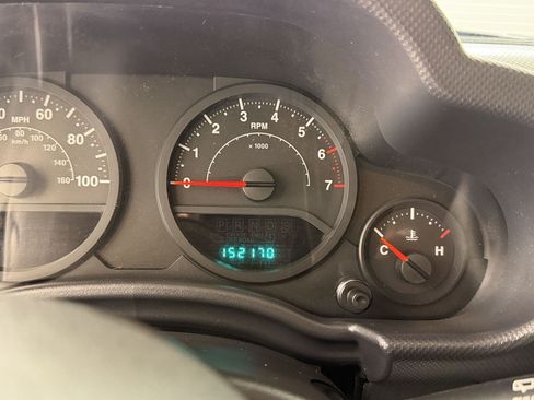 Used 2009 Jeep Wrangler X AWD/4WD image 16