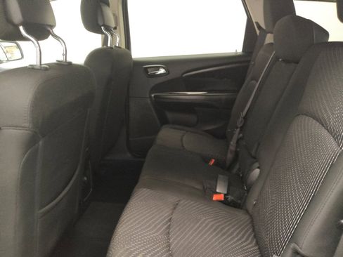 Used 2020 Dodge Journey SE FWD image 18