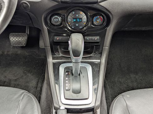 Used 2015 Ford Fiesta Titanium image 20