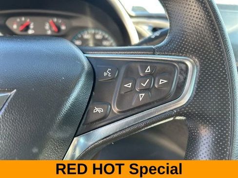 Used 2023 Chevrolet Malibu LT FWD image 18