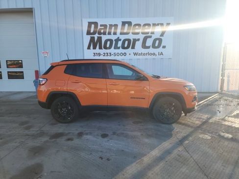 New 2026 Jeep Compass Latitude image 13