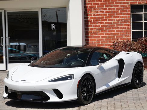 Used 2023 McLaren GT RWD image 17