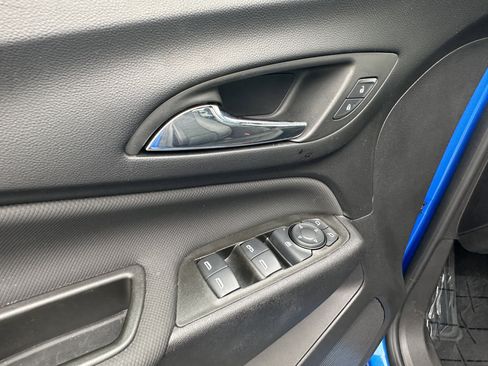 Used 2024 Chevrolet Equinox RS w/ RS Leather Package image 29