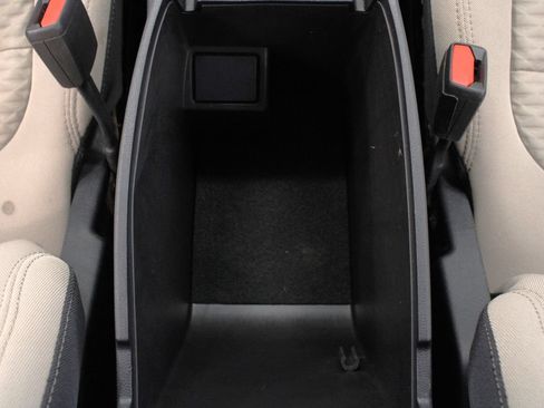 Used 2021 Ford Escape SE w/ SE Sport Appearance Package FWD image 25