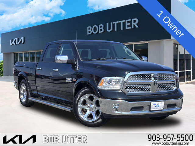 Used 2017 RAM 1500 Laramie AWD/4WD image 1