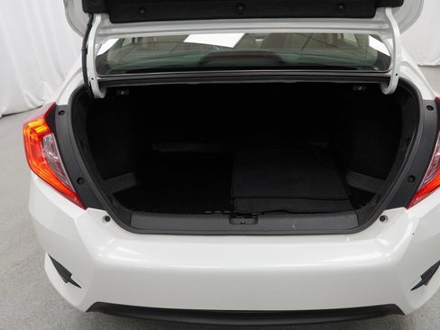 Used 2018 Honda Civic Touring image 41