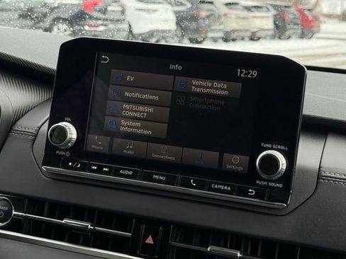 Used 2023 Mitsubishi Outlander ES image 23