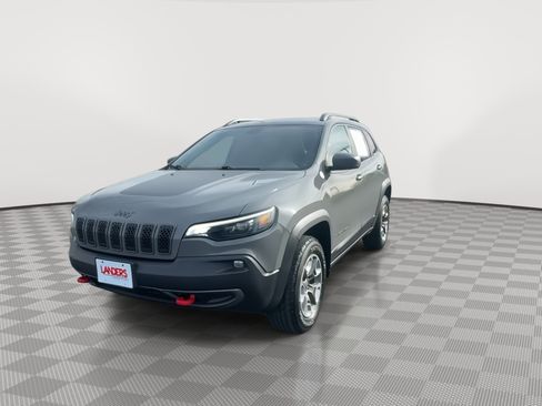 Used 2019 Jeep Cherokee Trailhawk w/ Cold Weather Group image 4