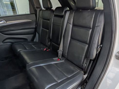 Used 2018 Jeep Grand Cherokee Limited image 17