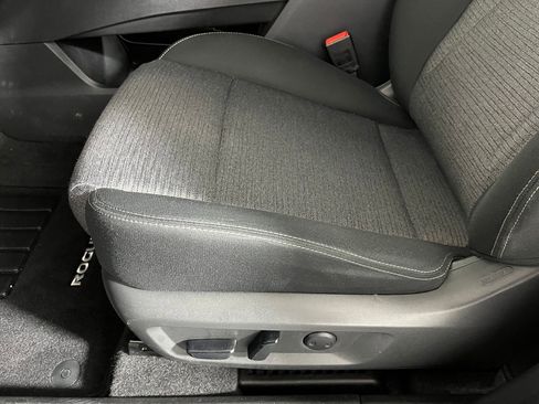 Used 2023 Nissan Rogue SV image 11