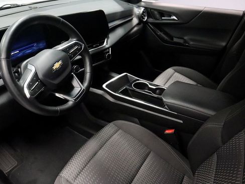 Used 2025 Chevrolet Equinox LT FWD image 24