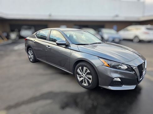 Used 2022 Nissan Altima 2.5 S FWD image 5