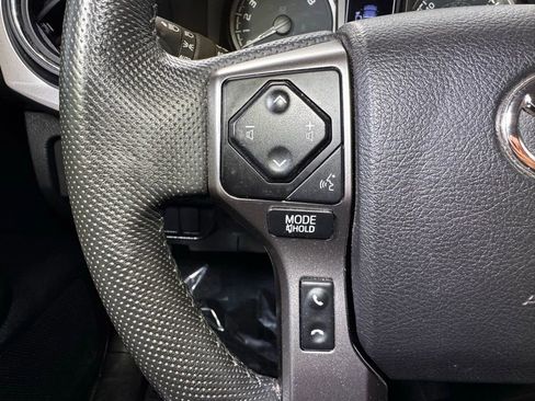 Used 2022 Toyota Tacoma SR5 image 25